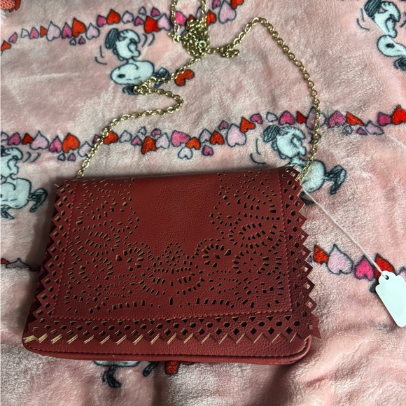 Elegant Red Laser-Cut Women's Bag - Picture 1 of 2